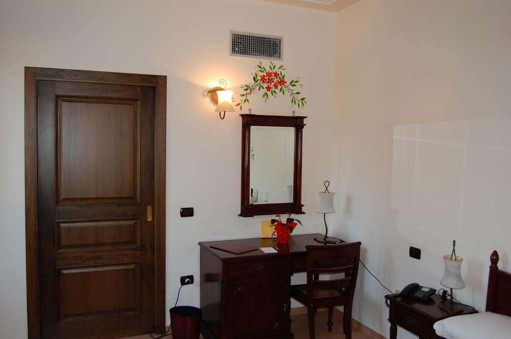 Venus Park Hotel Castel Volturno Bilik gambar